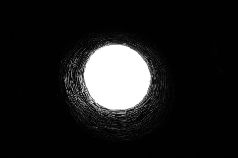 isolation-plafond-sous-sol-trou