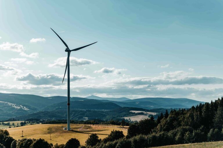 Eolienne dans une vallée