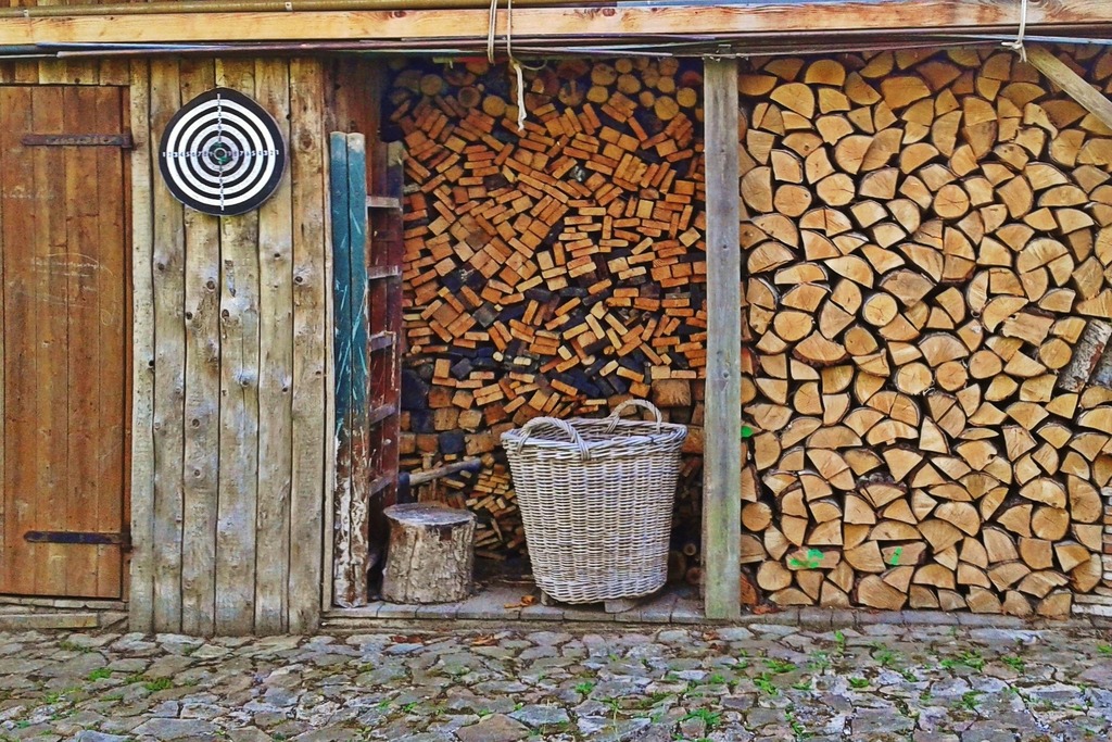 chaudières à bûches de bois stockage